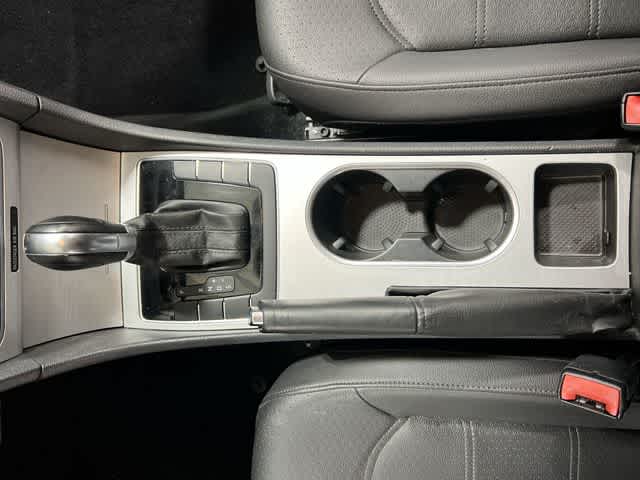 Thumbnail: 2013 Volkswagen Passat - 27