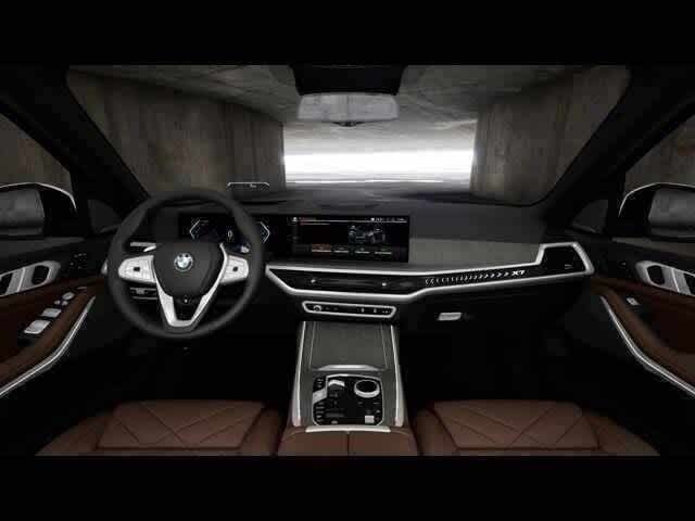 Thumbnail: 2025 BMW X7 - 10