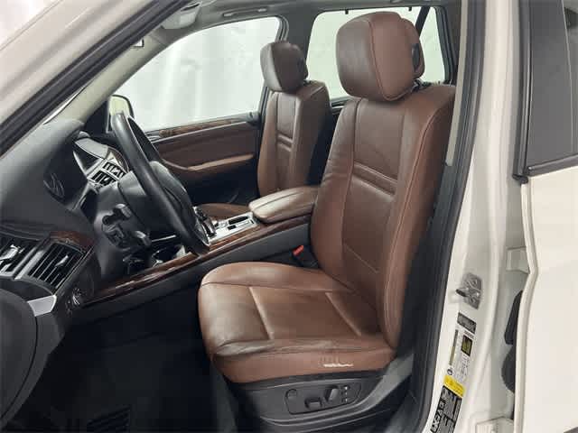 Thumbnail: 2012 BMW X5 - 21