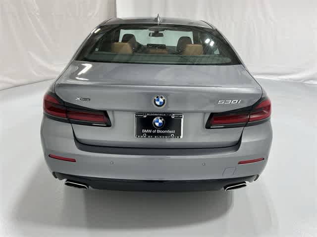 Thumbnail: 2023 BMW 5 Series - 13