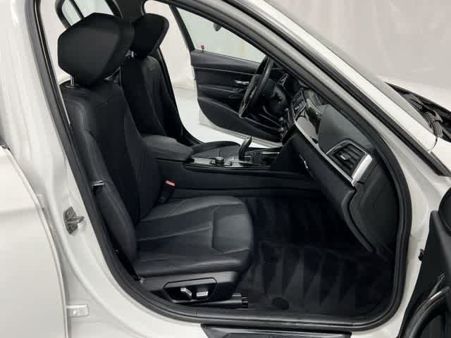 Thumbnail: 2017 BMW 3 Series - 26