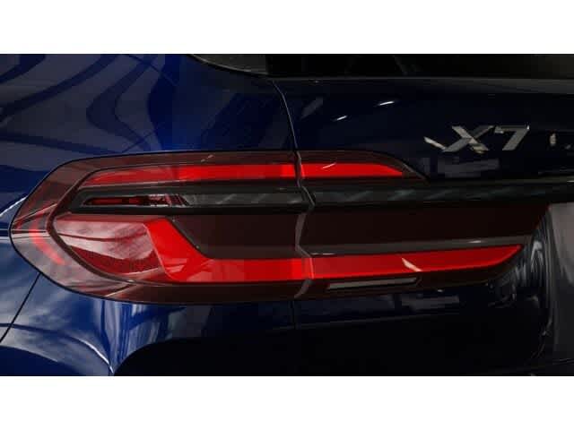 Thumbnail: 2026 BMW X7 - 8