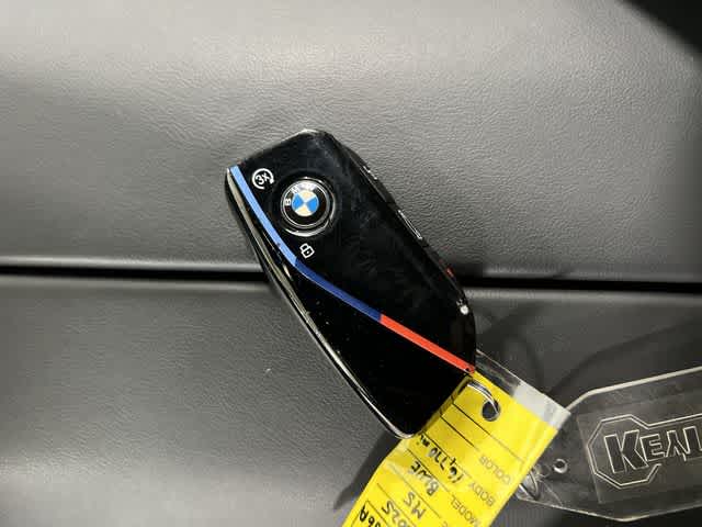 Thumbnail: 2025 BMW M5 - 32