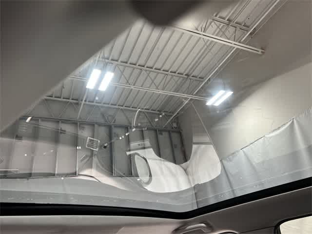 Thumbnail: 2019 Land Rover Discovery Sport - 36