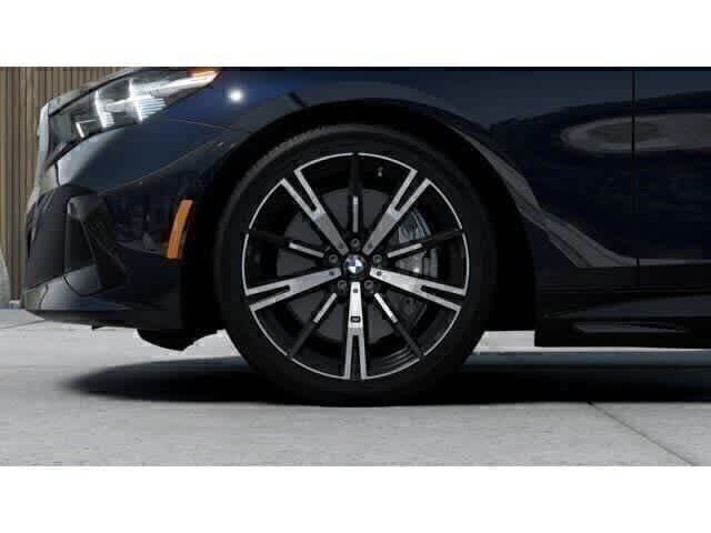 Thumbnail: 2026 BMW i5 - 7
