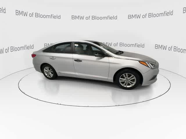 Thumbnail: 2017 Hyundai Sonata - 9