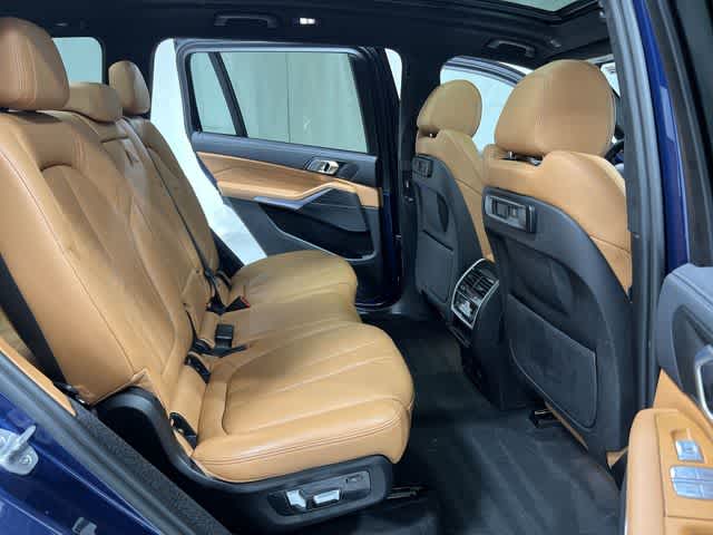 Thumbnail: 2022 BMW X7 - 25