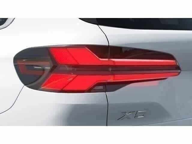 Thumbnail: 2026 BMW X5 - 8