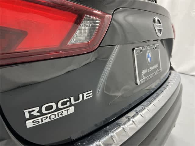 Thumbnail: 2017 Nissan Rogue Sport - 17