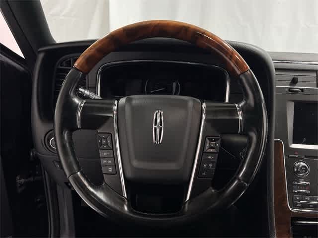 Thumbnail: 2016 Lincoln Navigator - 27