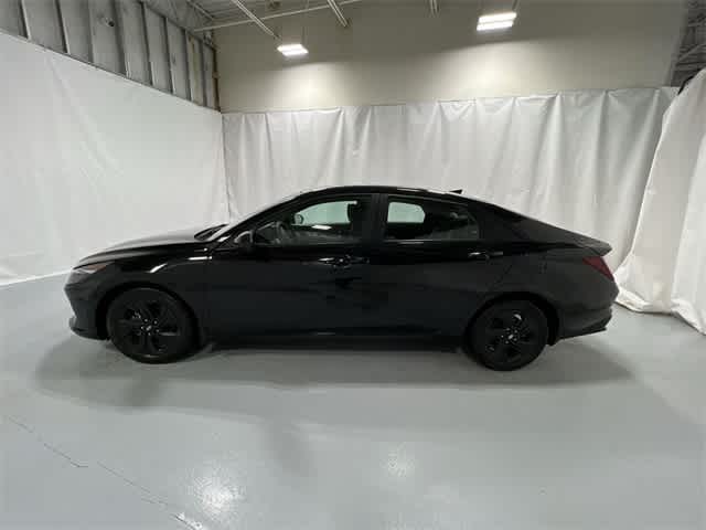 Thumbnail: 2023 Hyundai Elantra - 11