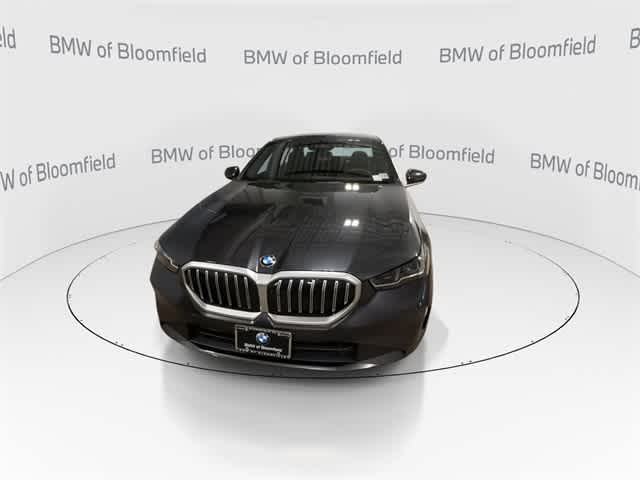 Thumbnail: 2025 BMW 5 Series - 3