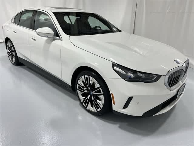 Thumbnail: 2025 BMW i5 - 15