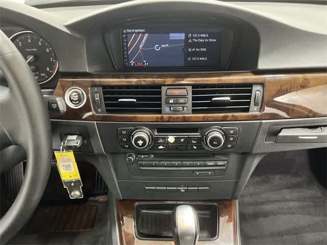 Thumbnail: 2011 BMW 3 Series - 28