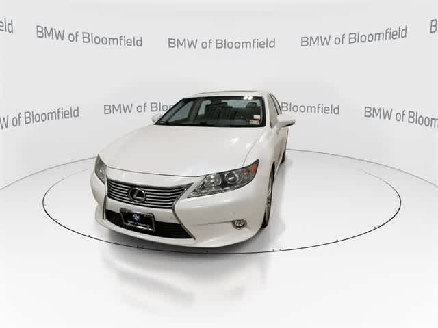 Thumbnail: 2014 Lexus ES - 3