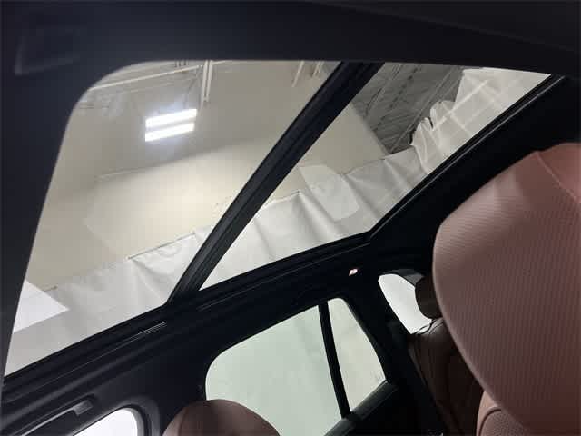 Thumbnail: 2026 BMW X5 - 23