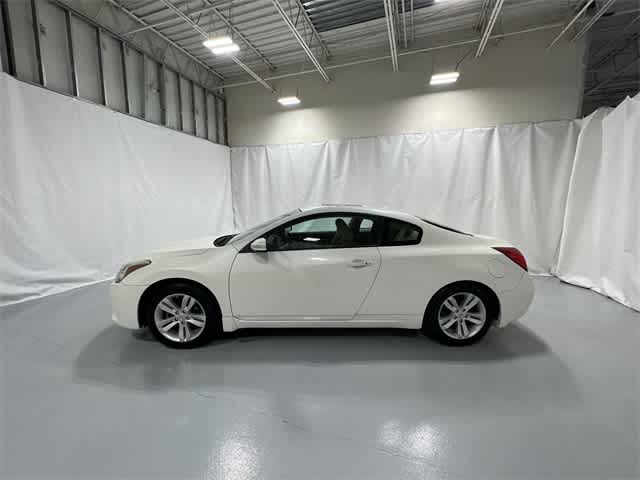 Thumbnail: 2010 Nissan Altima - 11