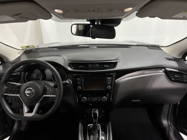 Thumbnail: 2020 Nissan Rogue Sport - 20