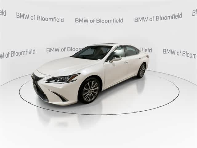 Thumbnail: 2020 Lexus ES - 4
