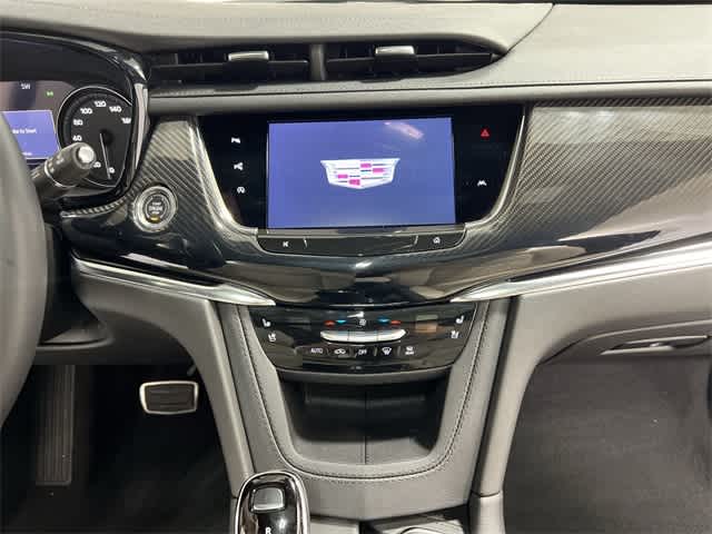 Thumbnail: 2023 Cadillac XT6 - 28