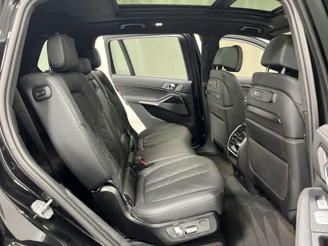 Thumbnail: 2024 BMW X7 - 25