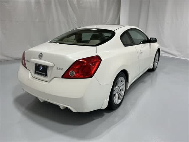 Thumbnail: 2010 Nissan Altima - 14