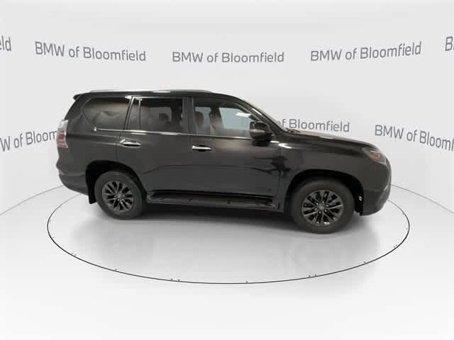 Thumbnail: 2023 Lexus GX - 9