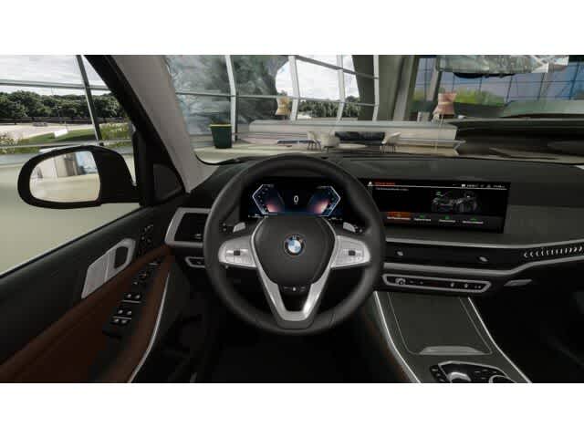 Thumbnail: 2026 BMW X7 - 13