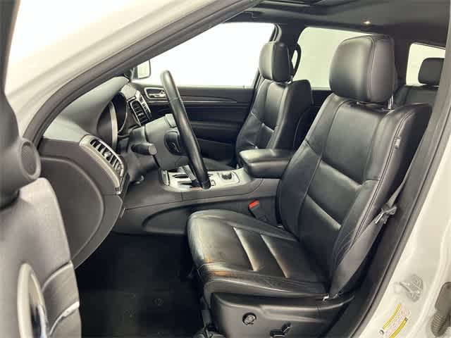 Thumbnail: 2020 Jeep Grand Cherokee - 21