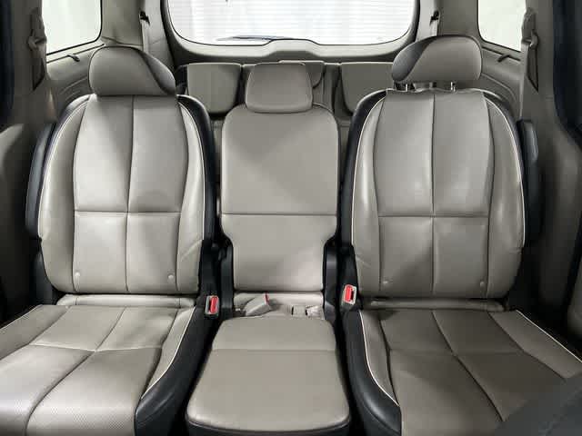 Thumbnail: 2017 Kia Sedona - 22