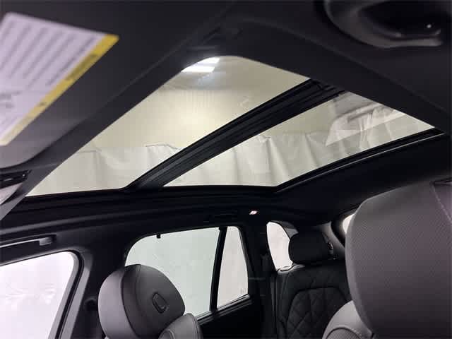 Thumbnail: 2026 BMW X5 - 23