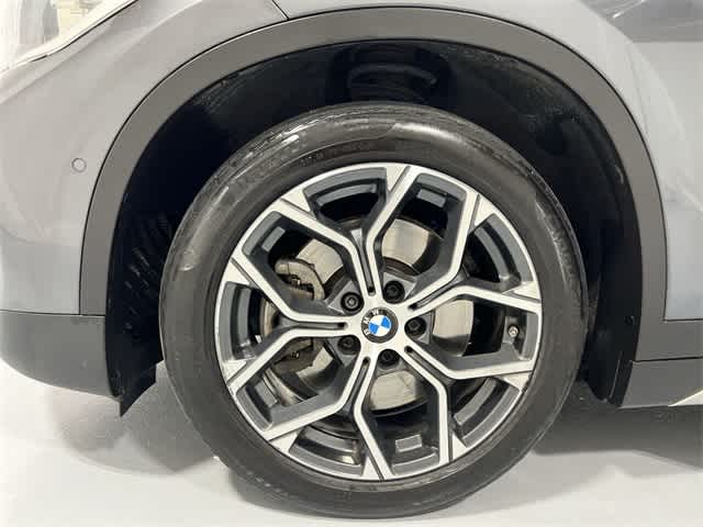 Thumbnail: 2021 BMW X1 - 18