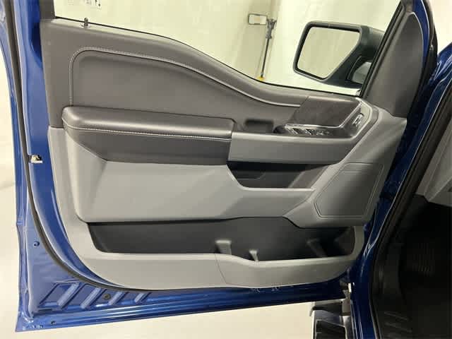 2025 Ford F-150 XLT photo 4