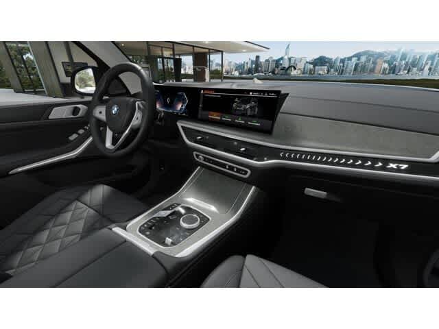 Thumbnail: 2026 BMW X7 - 14