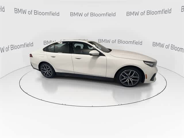 Thumbnail: 2025 BMW i5 - 9