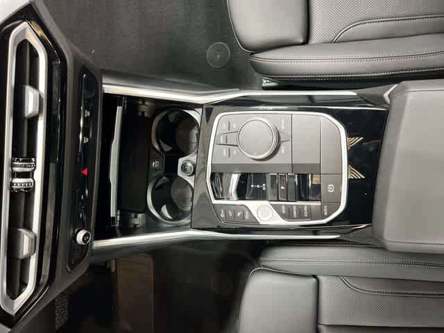 Thumbnail: 2023 BMW 3 Series - 30