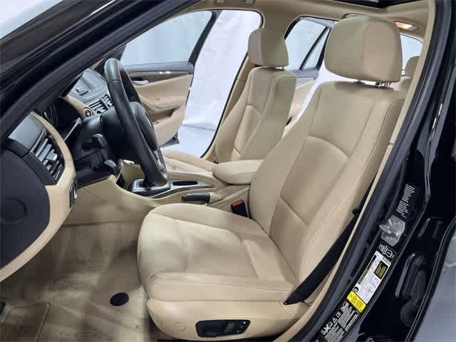 Thumbnail: 2015 BMW X1 - 21