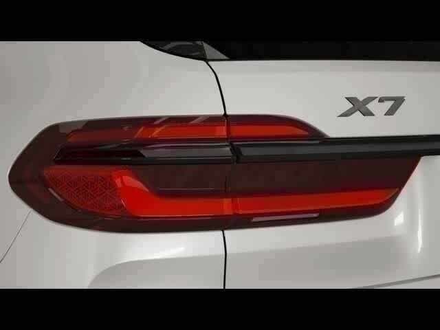 Thumbnail: 2025 BMW X7 - 8