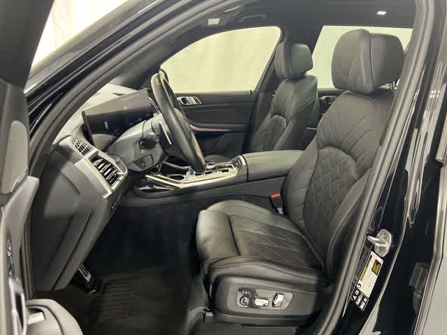 Thumbnail: 2024 BMW X7 - 21