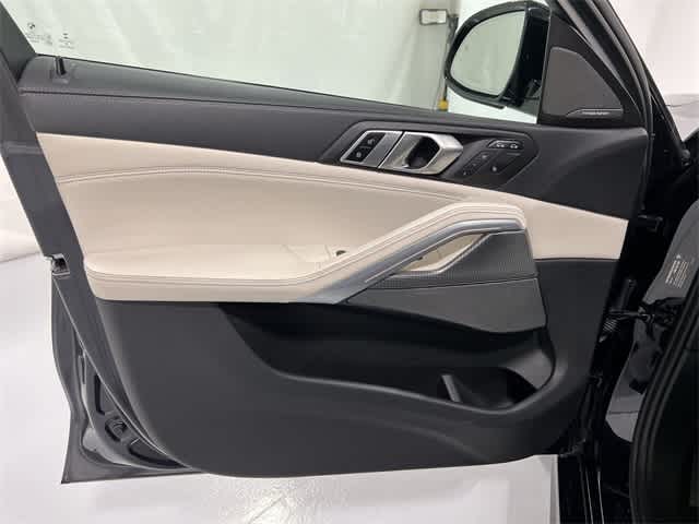 Thumbnail: 2023 BMW X6 - 35