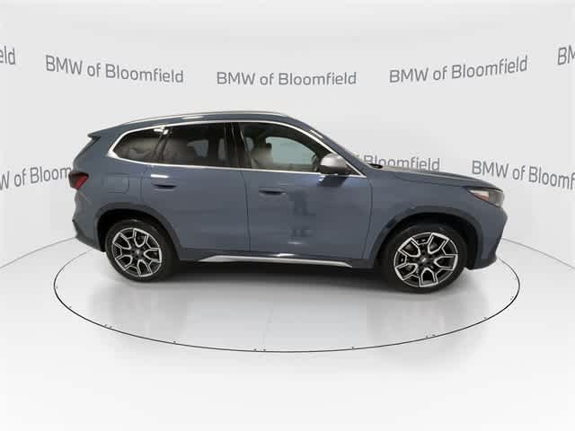 Thumbnail: 2023 BMW X1 - 9