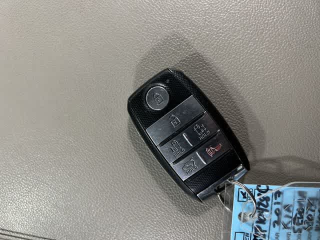 Thumbnail: 2017 Kia Sedona - 32