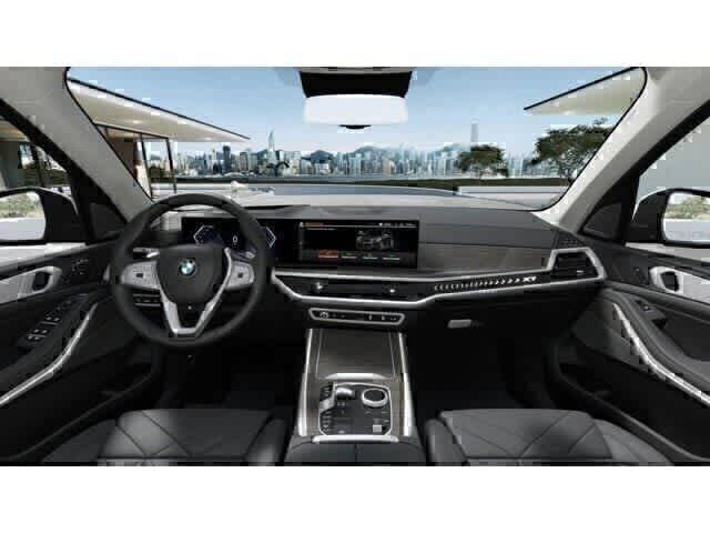 Thumbnail: 2026 BMW X7 - 10