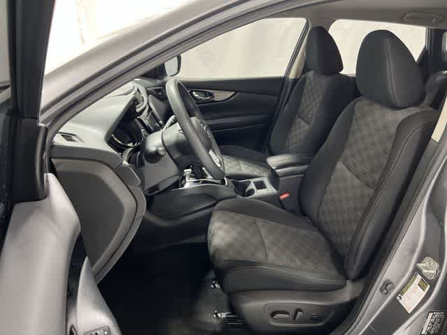 Thumbnail: 2020 Nissan Rogue Sport - 21