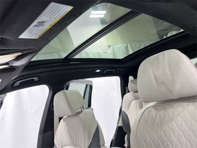 Thumbnail: 2023 BMW X7 - 23