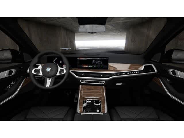 Thumbnail: 2026 BMW X7 - 10