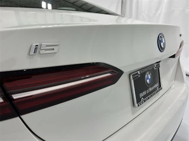 Thumbnail: 2025 BMW i5 - 17