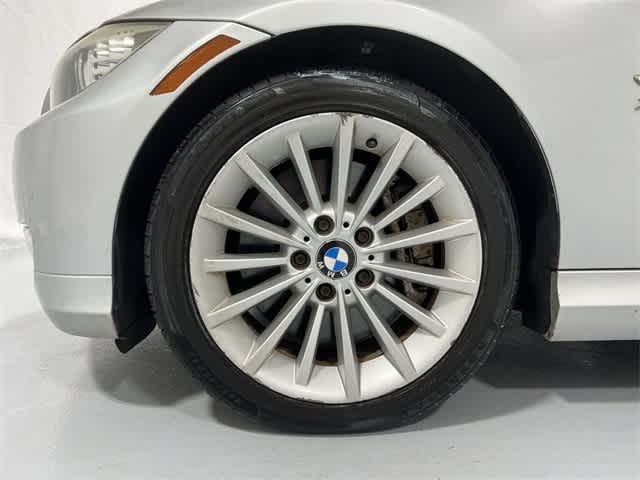 Thumbnail: 2011 BMW 3 Series - 18