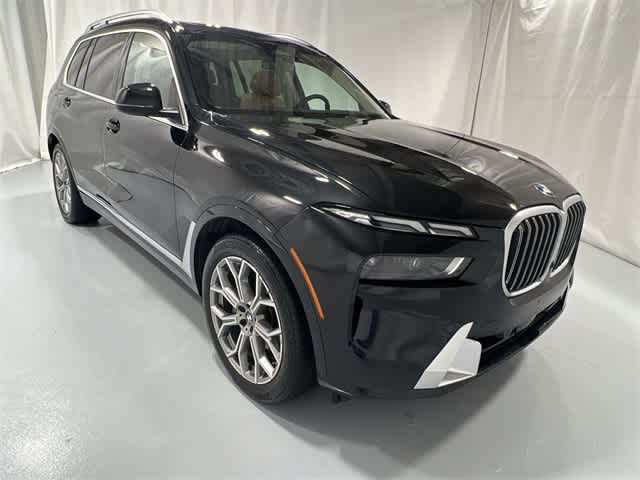 Thumbnail: 2023 BMW X7 - 15