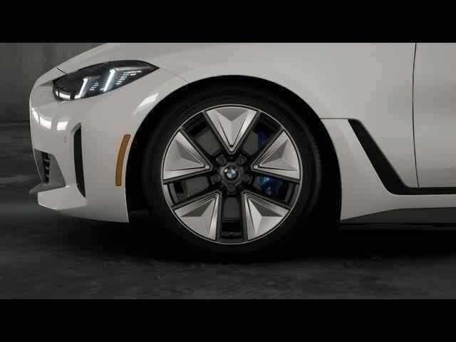 Thumbnail: 2025 BMW i4 - 7